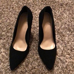 Women's Black Pumps